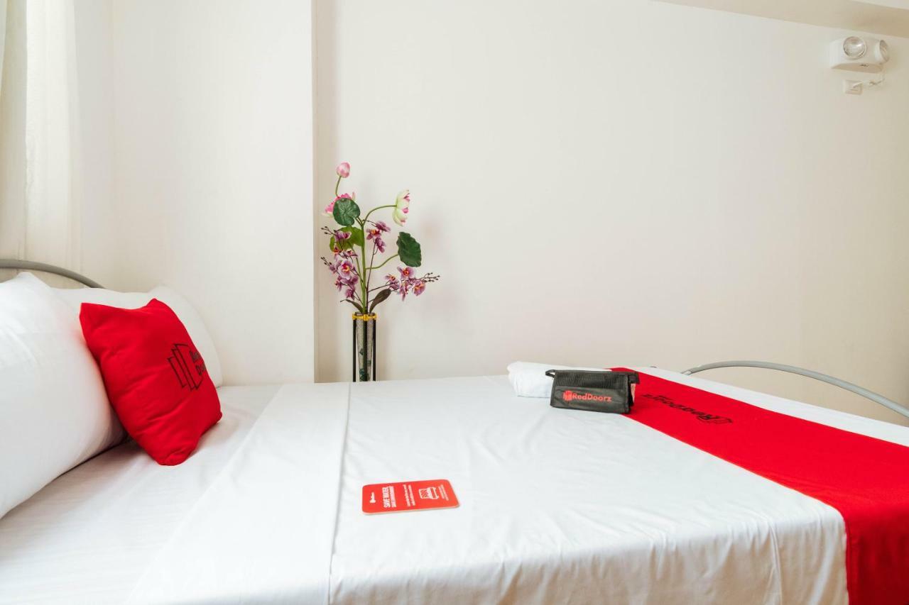 Reddoorz Premium @ Amaia Skies Avenida Манила Екстериор снимка